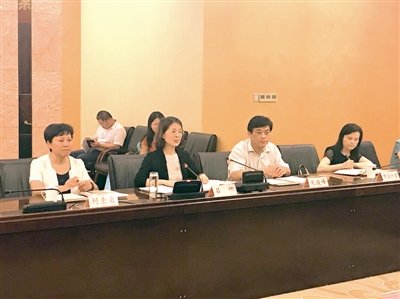 副市长吕娜参加漯河市预防出生缺陷产前筛查和新生儿疾病筛查工作